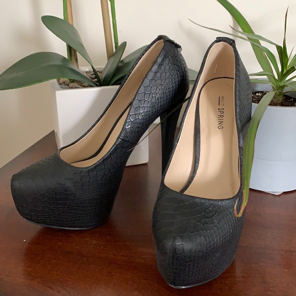 Black Platform Heels - Picture 2 of 10